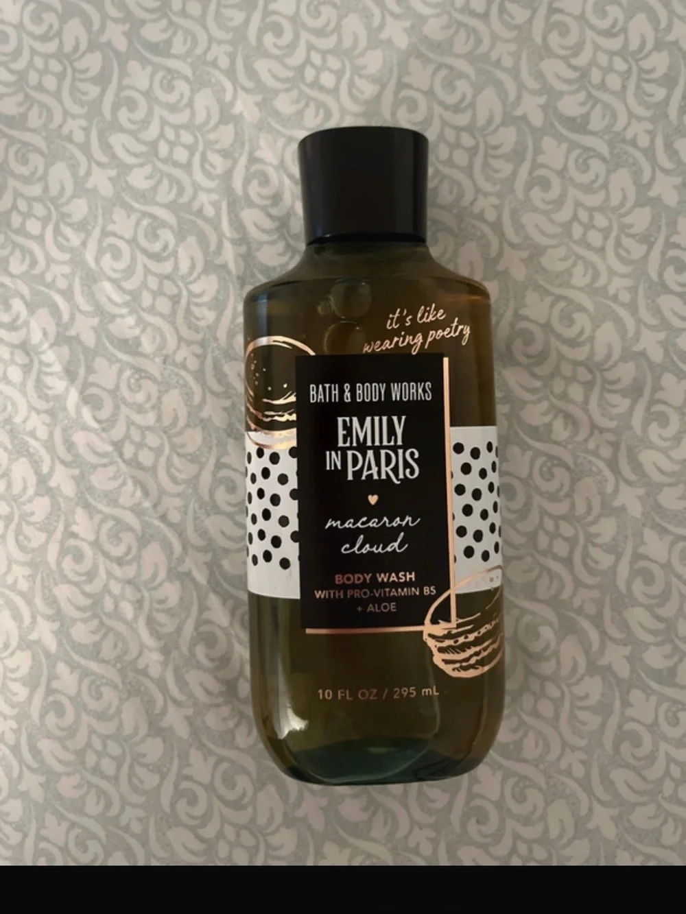 Emily in Paris Macaron Cloud Body Wash